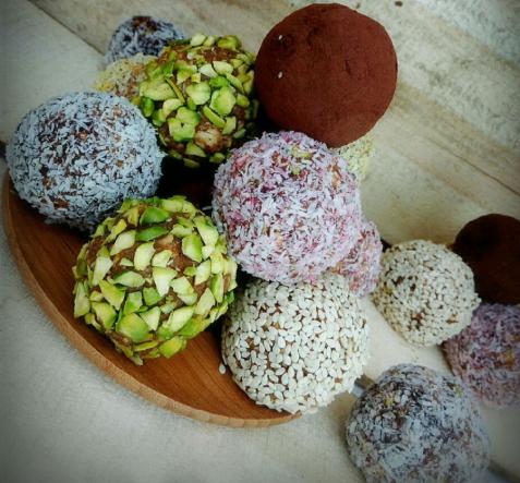 معتبر ترین تاجران در حوزه خرما و رطب