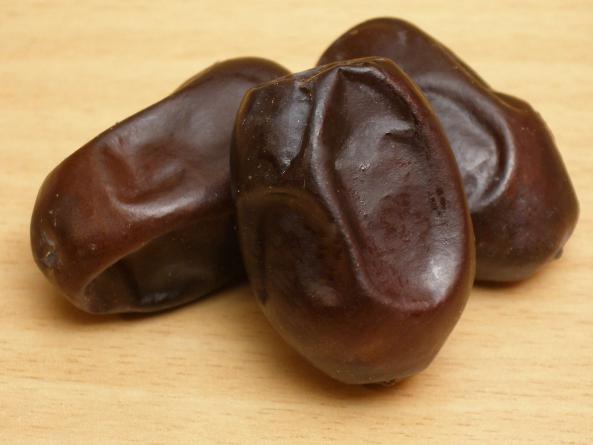 خریدار انواع خرما ضیافتی اصل