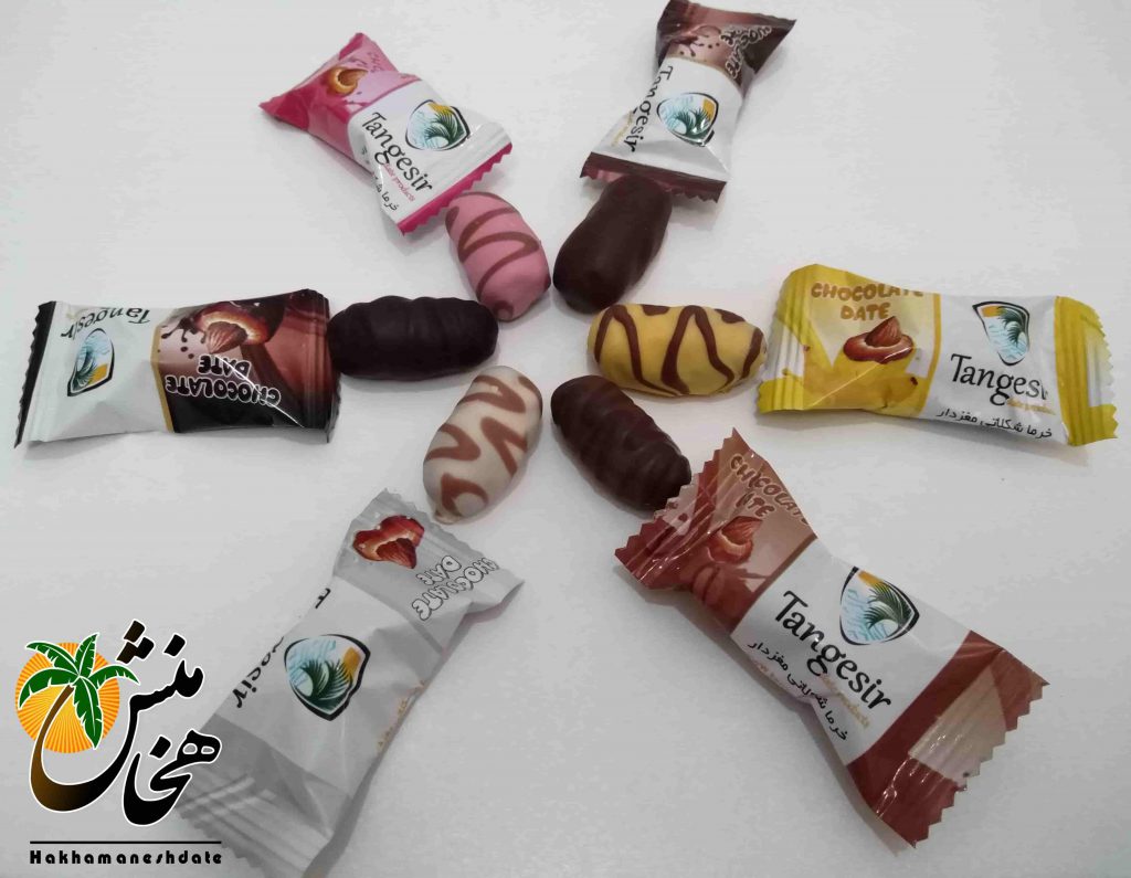 خرما با روکش شکلات و مغز بادام