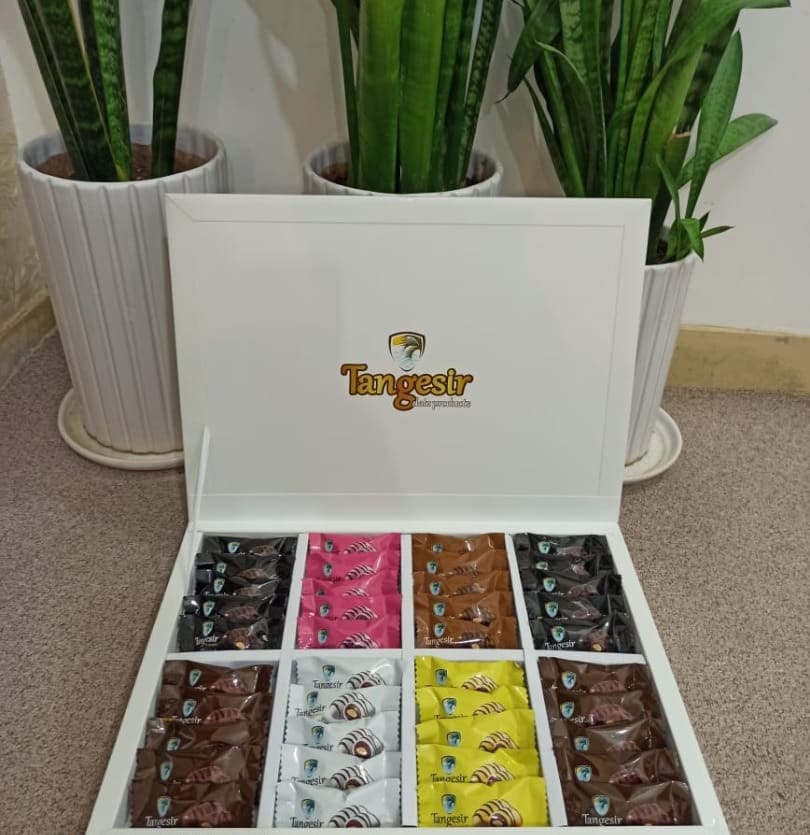 قیمت خرما شکلاتی مغزدار عمده