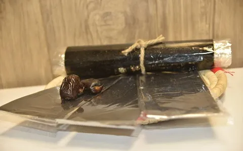 قیمت خرید لواشک خرما و آلو + تست کیفیت